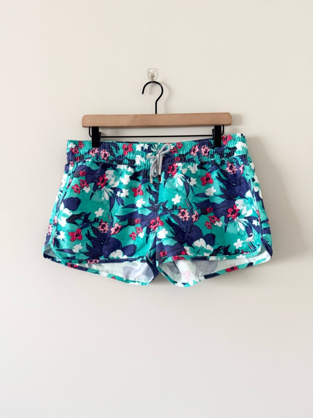SurfCuz Beachrider 2.5" Board Running Shorts in Aqua Tropical Print Size 10/XL